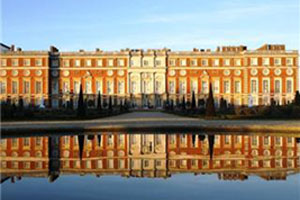 Hampton Court Palace (former home of Henry VIII), England, 2008